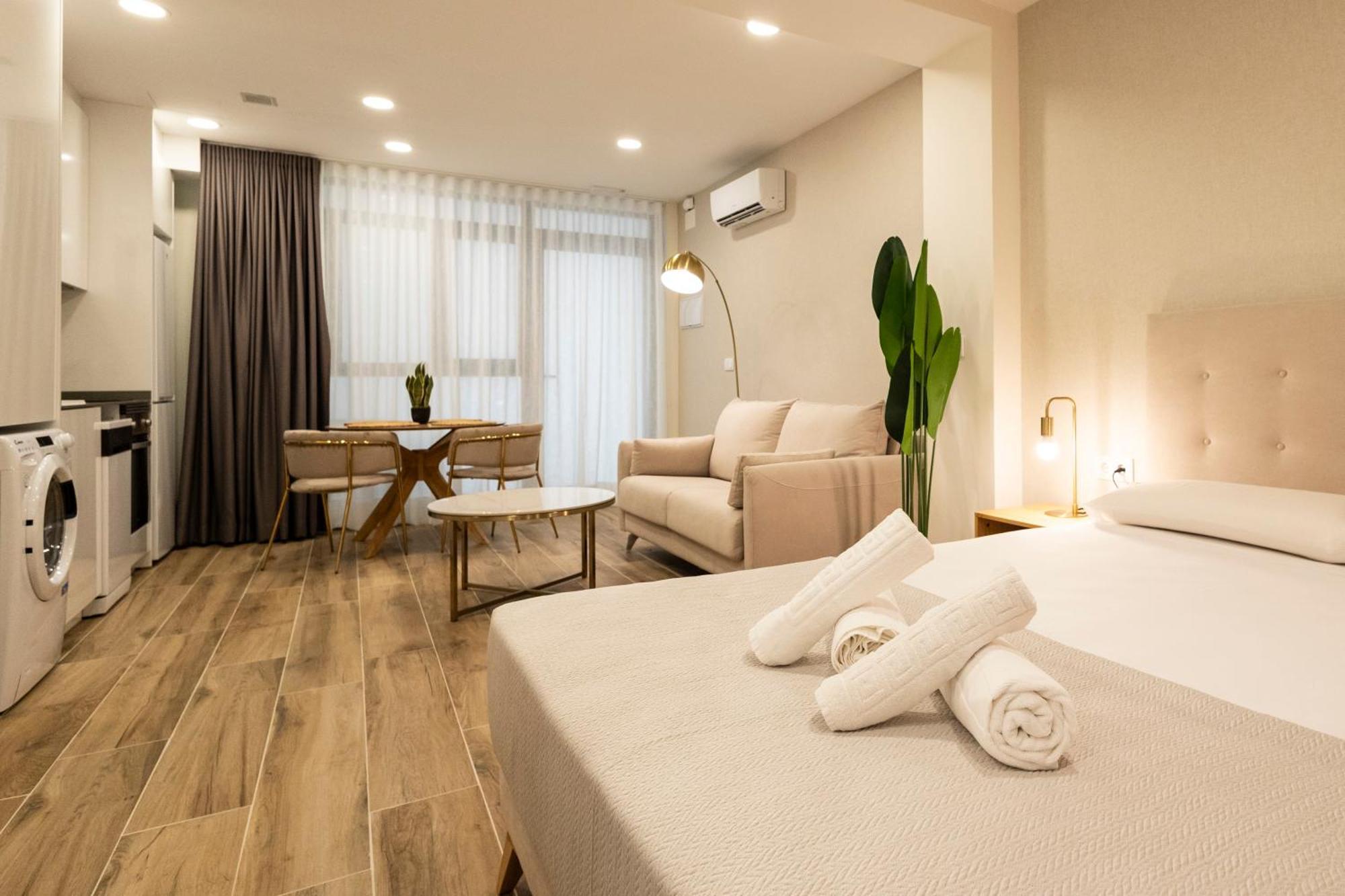 Cortes Suites By Concept Flats Valencia Buitenkant foto