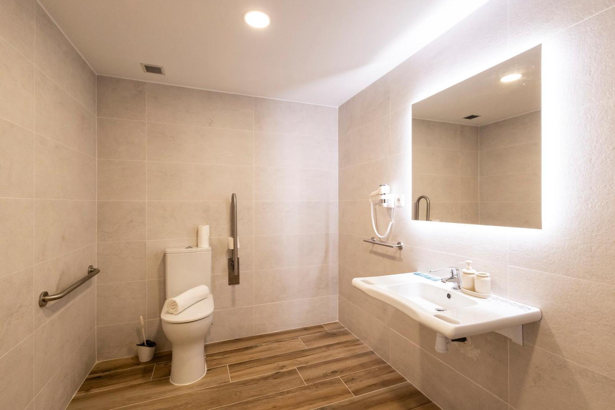 Cortes Suites By Concept Flats Valencia Buitenkant foto