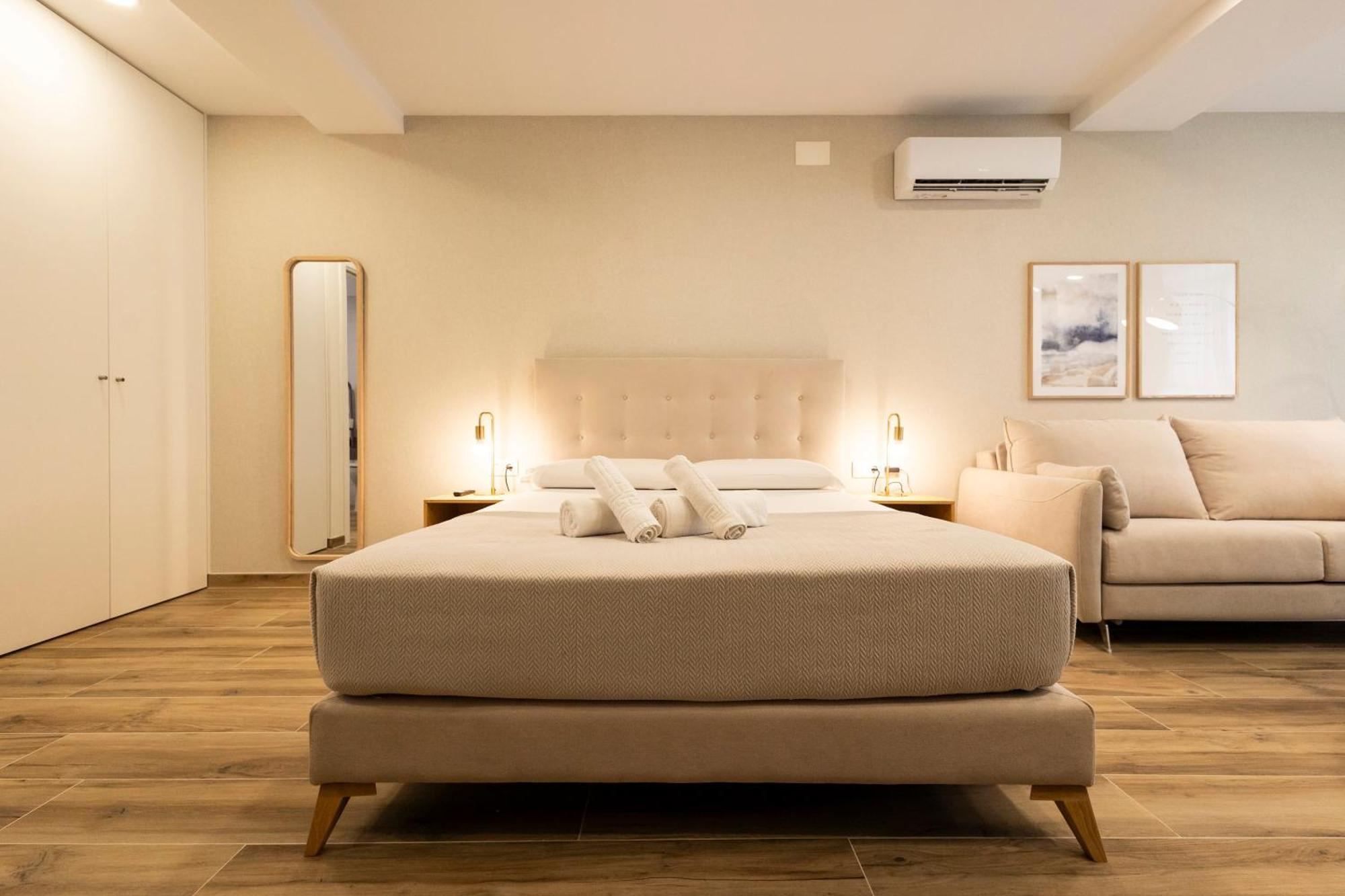 Cortes Suites By Concept Flats Valencia Buitenkant foto